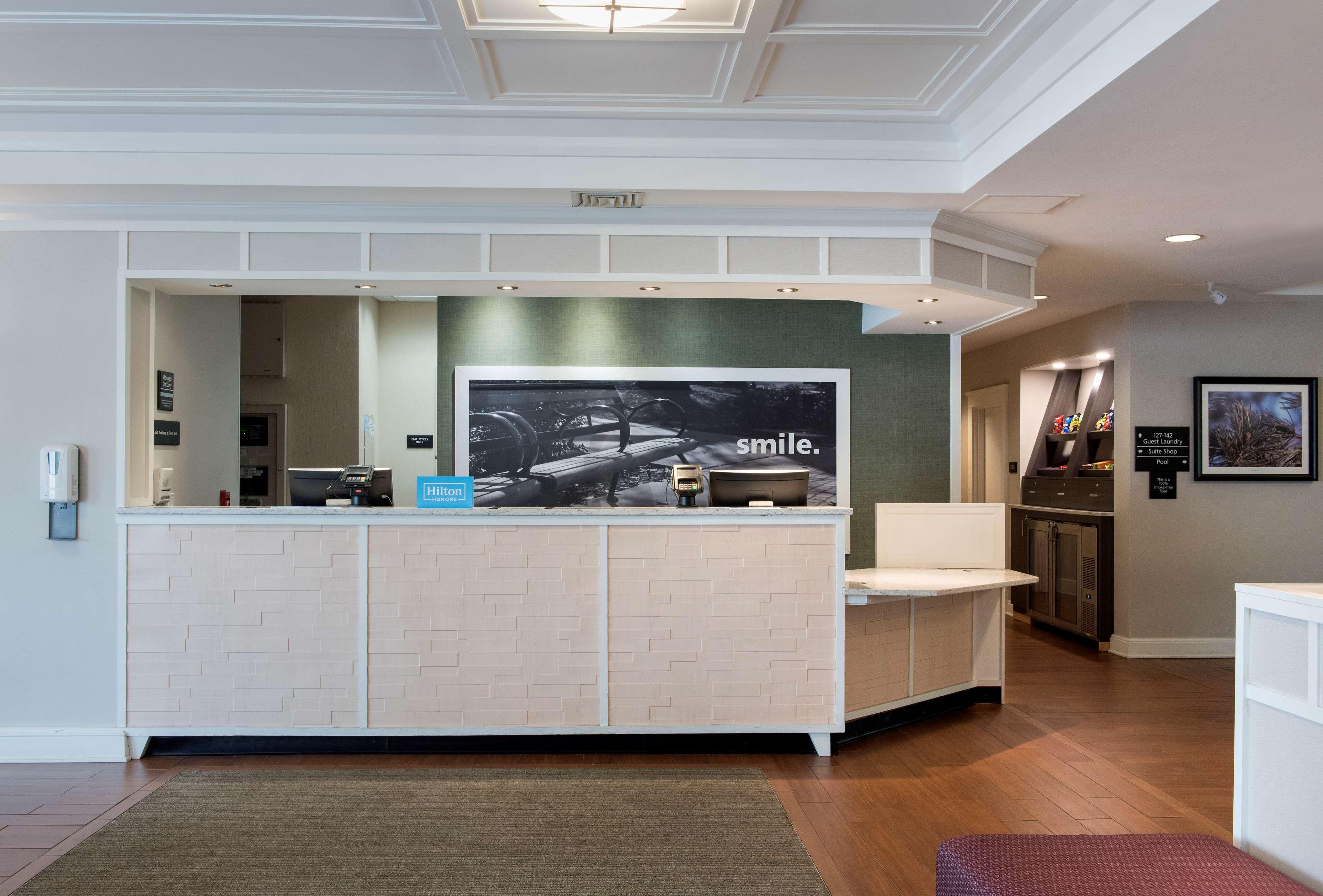 Hampton Inn Middletown Buitenkant foto