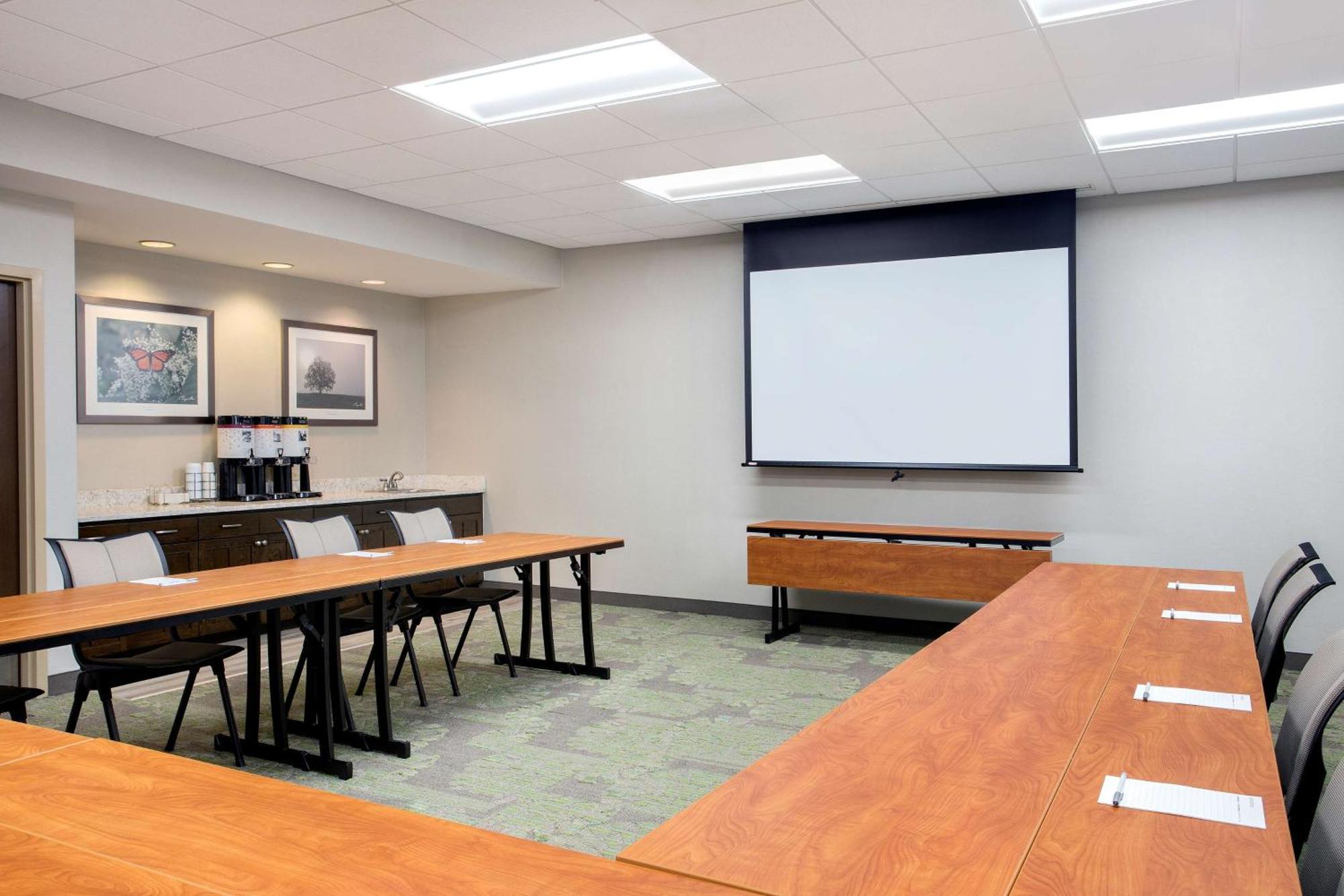 Hampton Inn Middletown Buitenkant foto