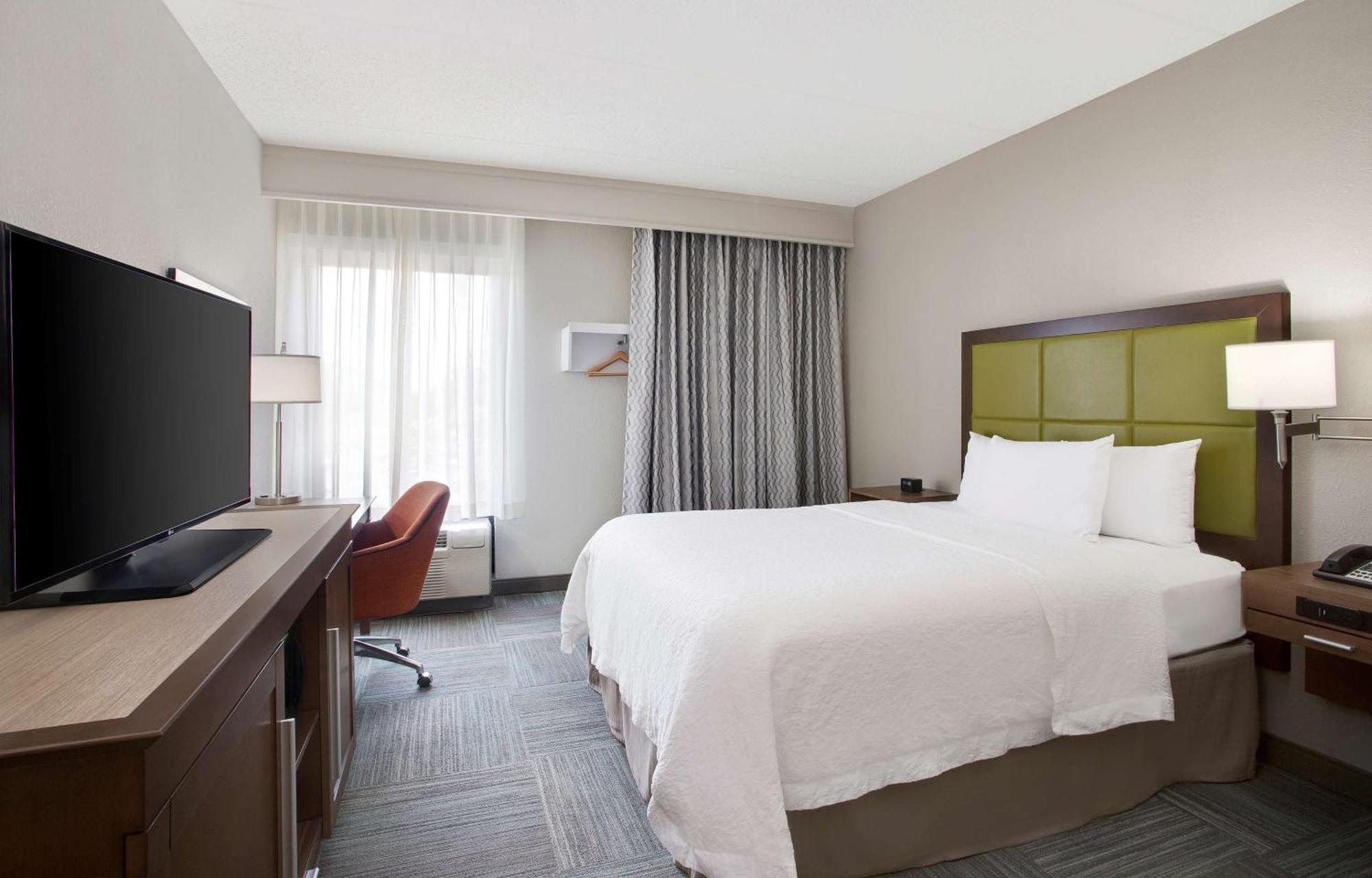 Hampton Inn Middletown Buitenkant foto