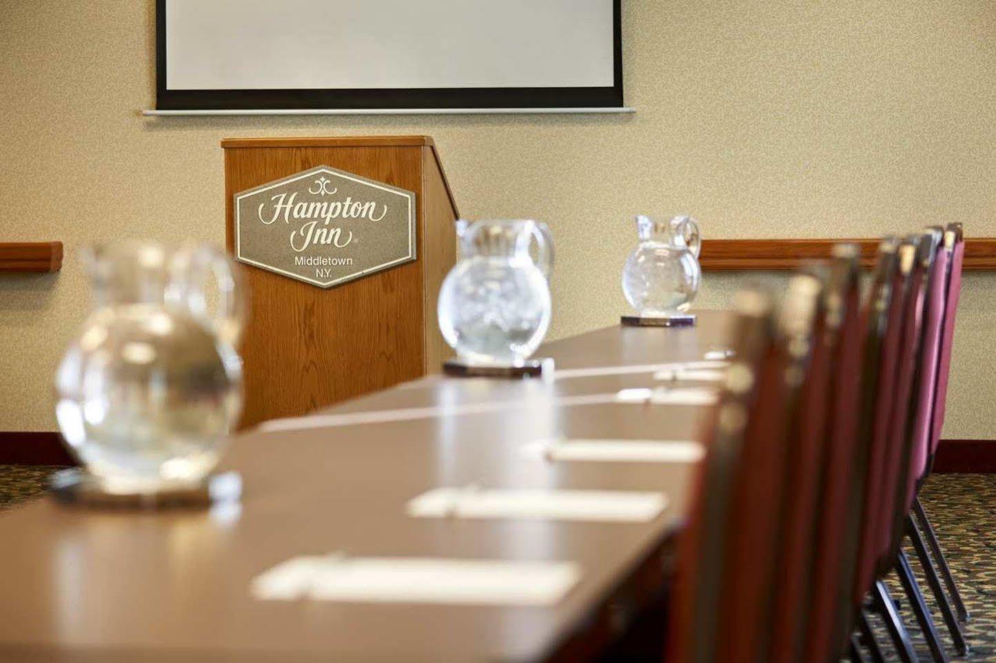 Hampton Inn Middletown Buitenkant foto