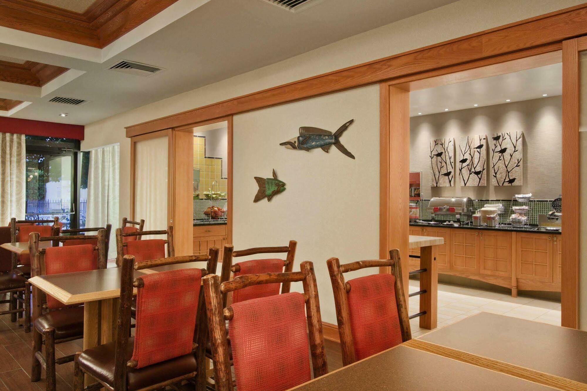 Hampton Inn Middletown Buitenkant foto