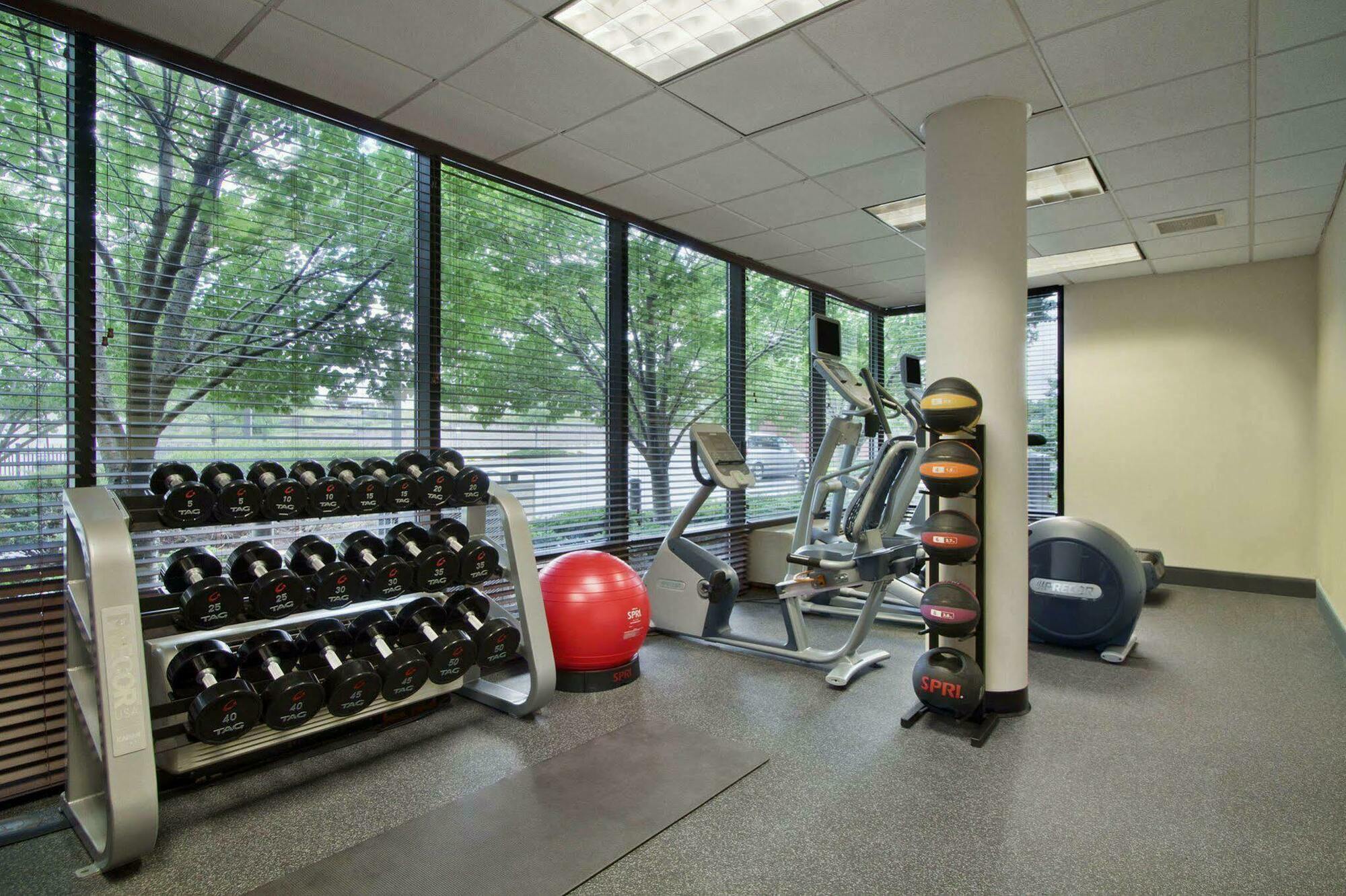 Hampton Inn Middletown Buitenkant foto